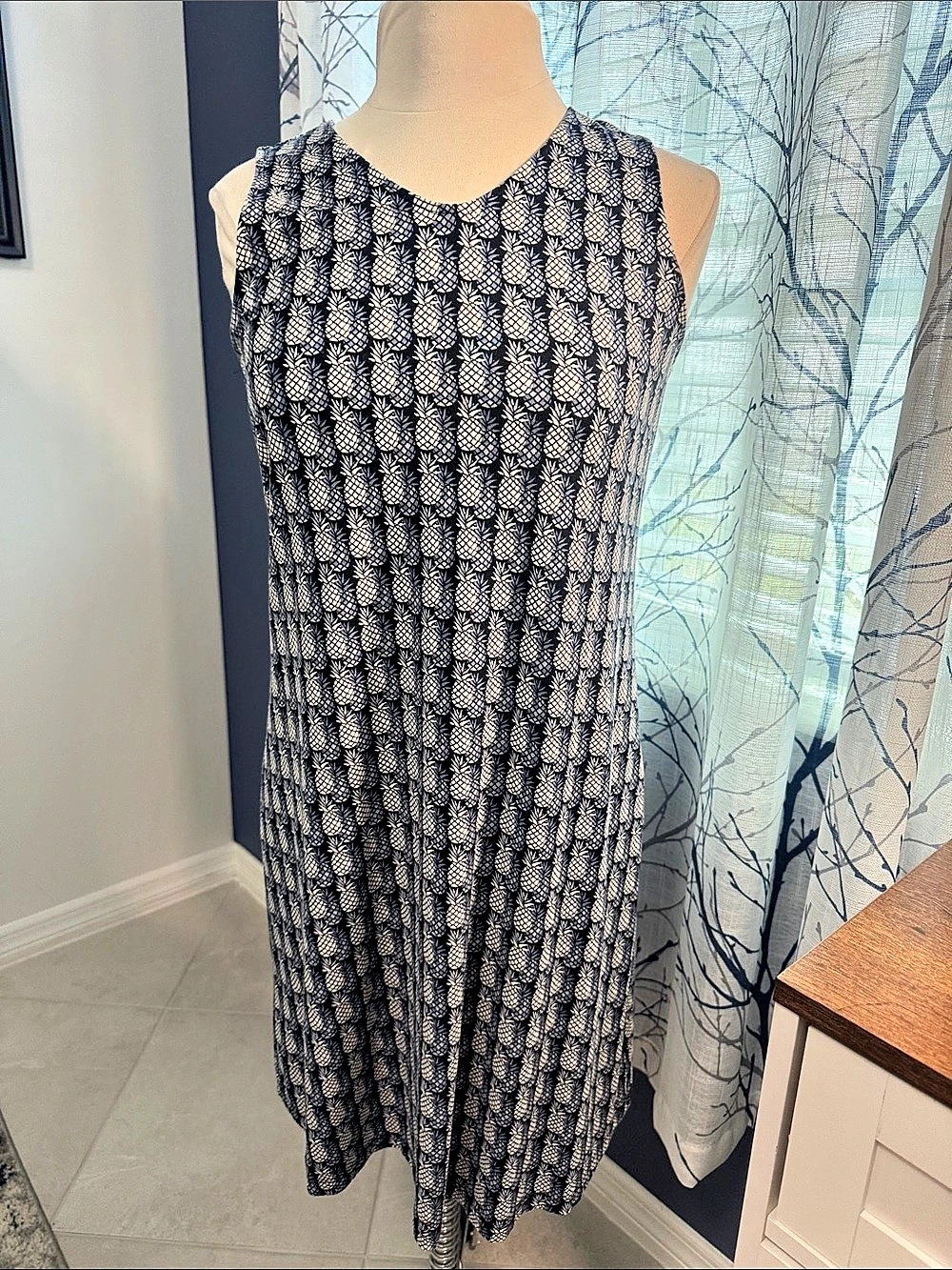 chico's Pineapple Print Mini Dress Blue & White Size 1 Like New